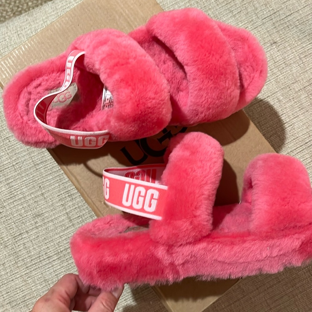 Ugg women’s oh yeah fur sandal sz 8